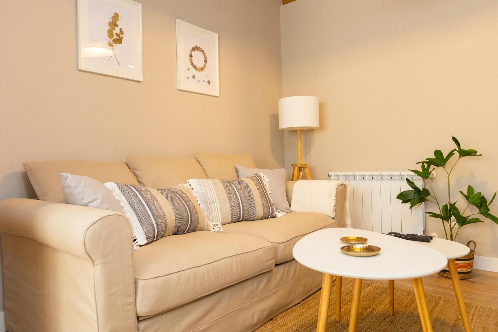Apartamentos Gurugu Ribadeo Exterior foto